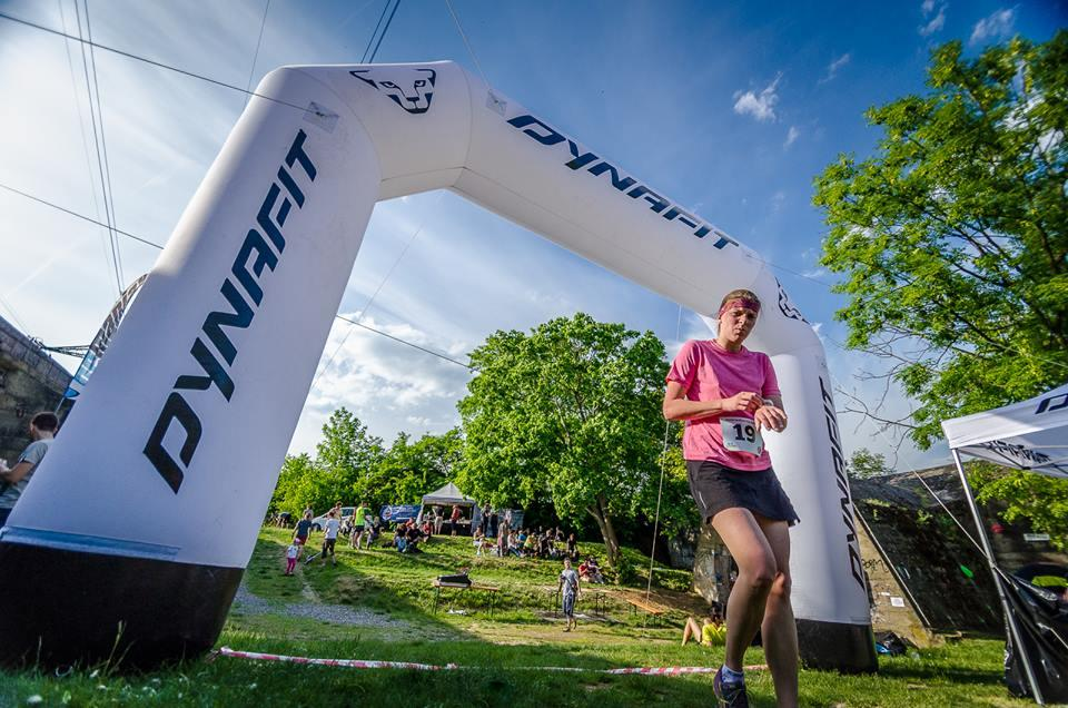 Závod v terénním běhu Charakteristika závodu: V okolí Ostopovic bude vytyčena běžecká trať o délce 7,5 km, se startem a cílem v areálu festivalu.