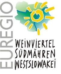 Společné: Rada Euroregionu - má 8 členů ( 4 česká a 4 polská část) - volí ze svých řad předsedu a místopředsedu Sekretariát Euroregionu - každá z národních stran zajišťuje jednoho sekretáře