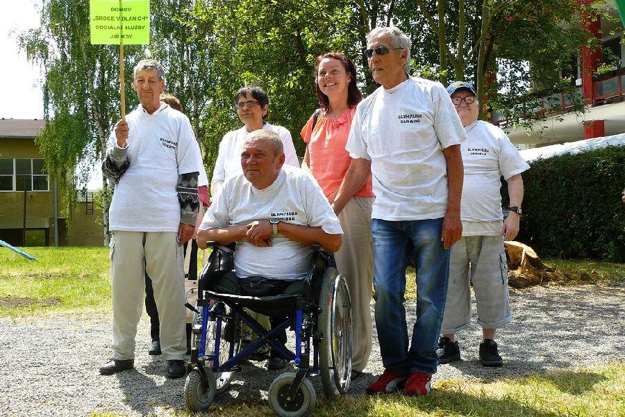 27.6.2014 XIV. sportovní hry seniorů Česká Lípa V pátek 27. června vyjelo naše družstvo složené ze šesti členů na XIV. sportovní hry do České Lípy.