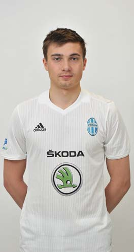 Stoper Patrizio Stronati (rok narození 1994) začal s fotbalem v moravskoslezském Hlučíně, odkud v dorosteneckém věku zamířil do FC Zbrojovka Brno, ale prvoligový debut si odbyl v dresu FC Baník