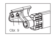 Aby bylo možné měnit vzdálenost mezi tyčí a skříní a správně nastavit teleskopickou tyč, jsou obě ramena vybavena rotačním systémem, jenž umožňuje správné nastavení polohy teleskopické tyče (Obr. 9).