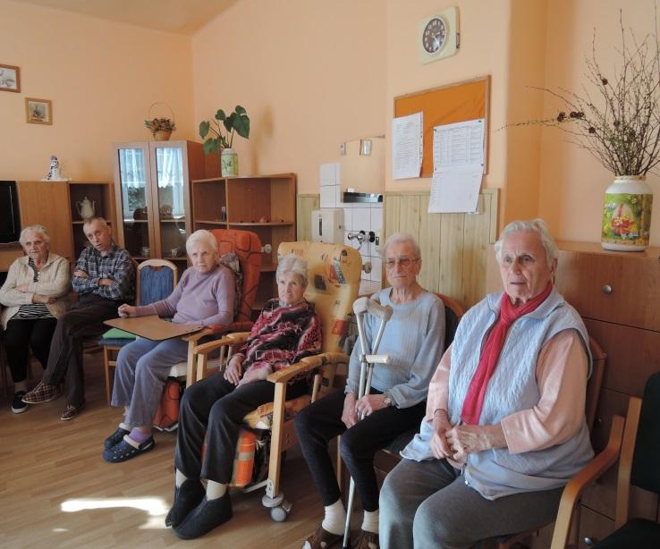 března jsme uspořádali povídání o léčivých bylinkách. Bylinkář pan ing. Szczotka nám povídal o sběru, sušení a přípravě směsí na bylinkové čaje.