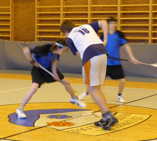 června až na některé výjimky jako jsou tréninky sportovních oddílů, které se konají až do posledních