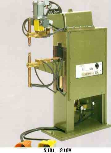 TLAKOVÉ SVAŘOVÁNÍ Z různých způsobů svařování tlakem se nejčastěji používá svařování elektrickým odporem.