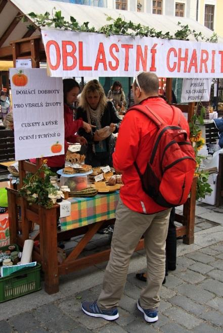 Pod heslem Cukety a dýně, ocení i tchýně jsme z těchto surovin nabízeli dýňovou polévku, chléb, koláče, buchty, slané dobroty i marmelády.