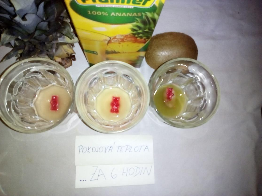 teplota), ananasová šťáva (lednice) Obrázek 5: Porovnání velikosti