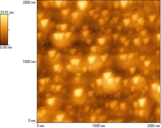 Obrázek5:AFMsnímekčástihorníhorozhranívrstvyTiO 2odpovídajícívzorku5.