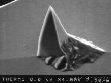 Konstrukce AFM mikroskopu složitější elektronika (detekce) hrot nejčastěji