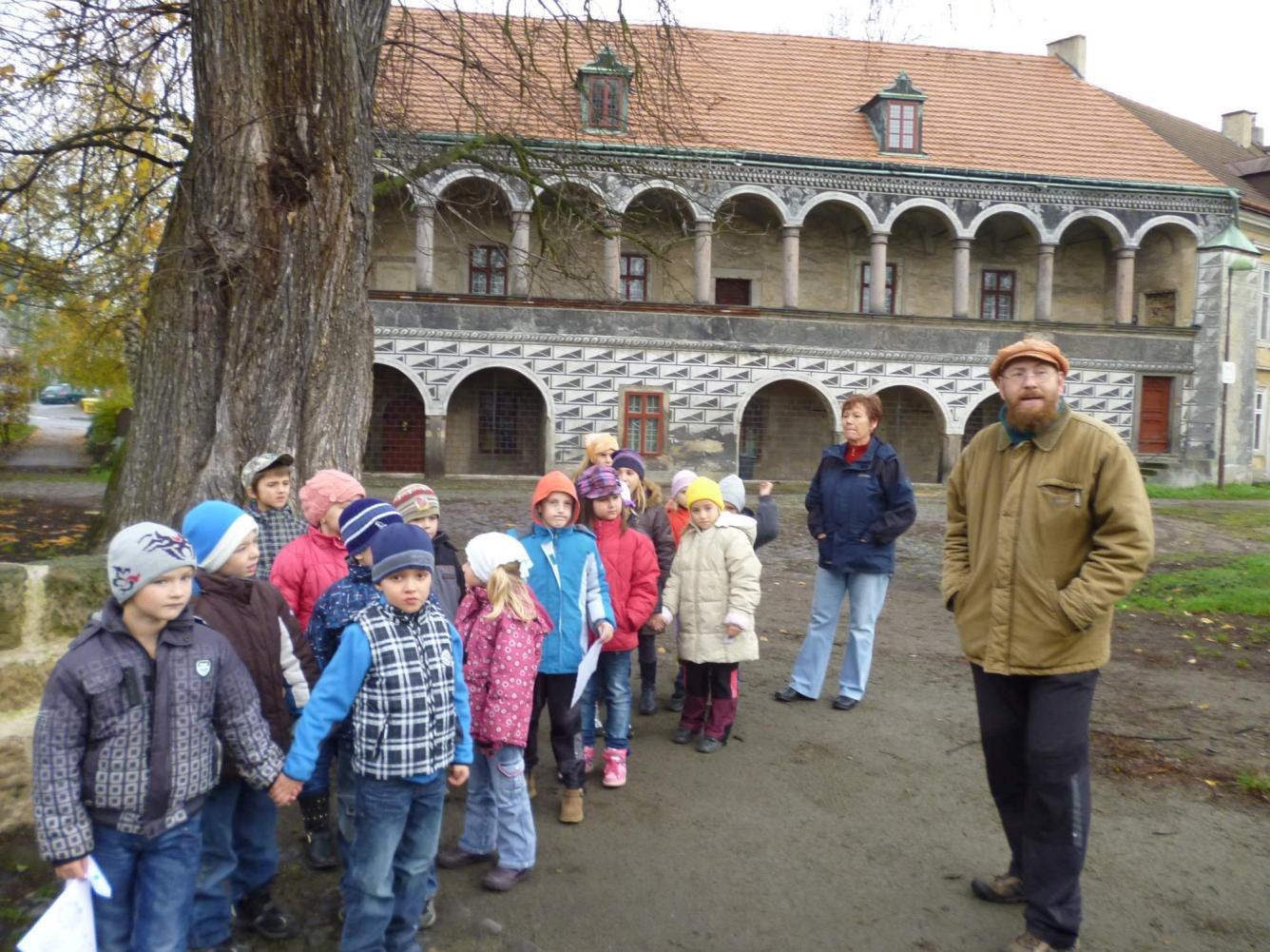 školákům a pedagogům připravuje zajímavé akce k