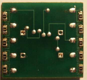 Obrázek 3.11 Kontakty modulu realizovány rezistory Obrázek 3.12 Kontakty modulu realizovány kondenzátory Pájení proběhlo přetavením v peci.