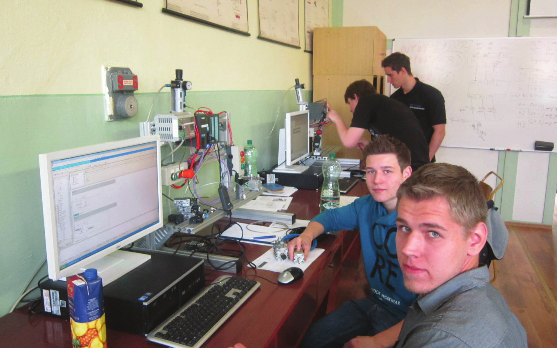 editoriál Milí čitatelia! Technická akadémia sa v školskom roku 2013/2014 posunula v rebríčku hodnotenia najlepších stredných odborných škôl na vyššie miesta.