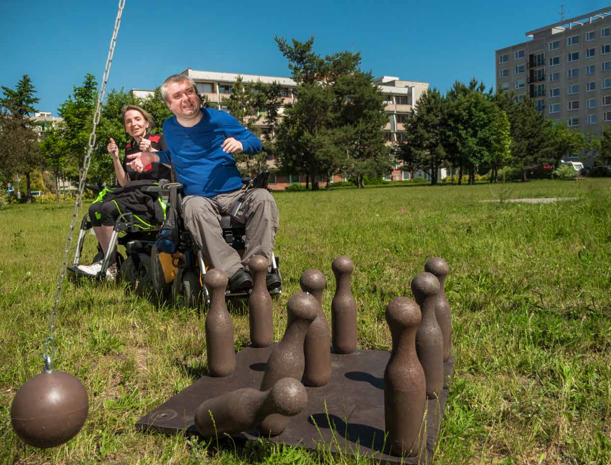 Osoby se zdravotním postižením Občané se zdravotním postižením tvoří významnou skupinu sociálních služeb se specifickými potřebami.