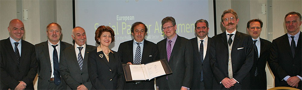 Smlouva -minimální požadavky na standardní smlouvy profesionálních hráčů fotbalu v Evropské unii a na zbývajícím území UEFA EPFL European