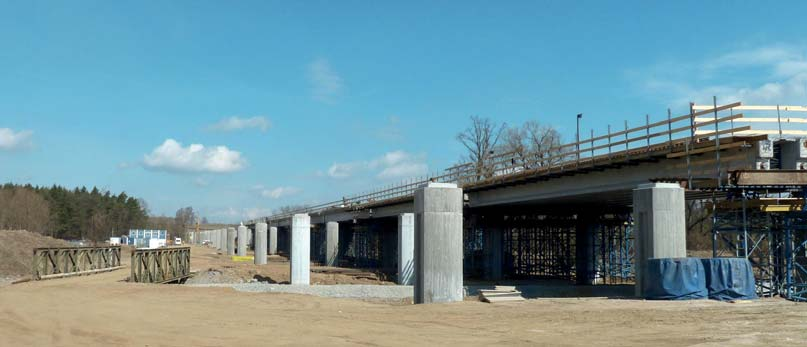 11 Typical cross section of the bridge over the Černovický creek Obr. 12 Pohled na stavbu Fig.