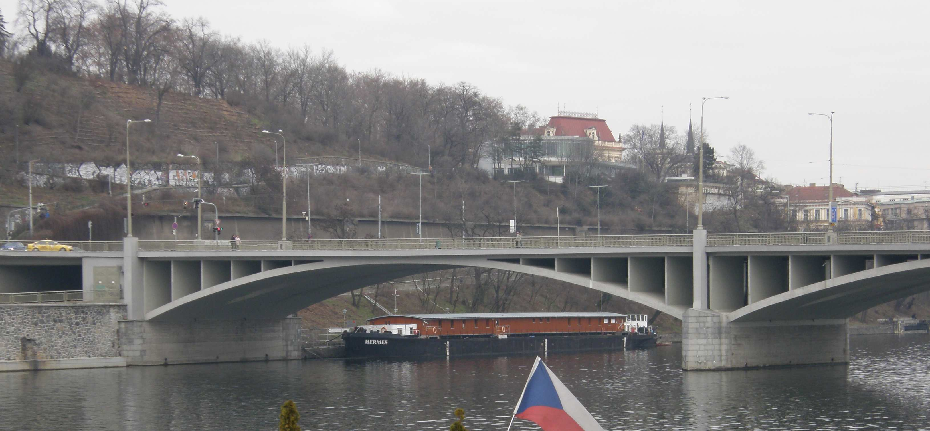 Štefánikův most reálných