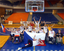 V lednu roku 2003 se v Brně znovu konalo Mistrovství Evropy skupiny B. Martin Kučera se svými asistenty znovu postavil mužstvo, které se utkalo s dalšími sedmi o postup mezi evropskou elitu.