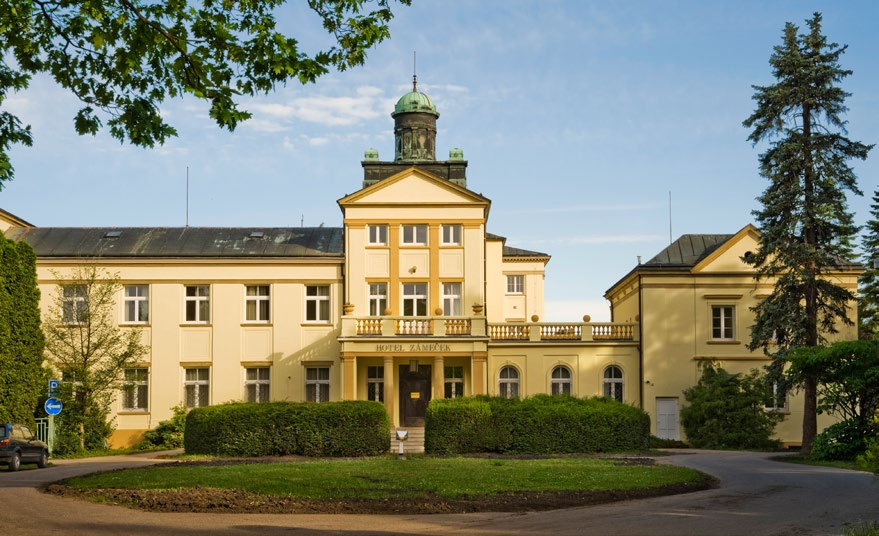 KONGRESOVÉ SLUŽBY Lázně Poděbrady, a.s. mohou nabídnout i komplexní služby v oblasti kongresové turistiky.