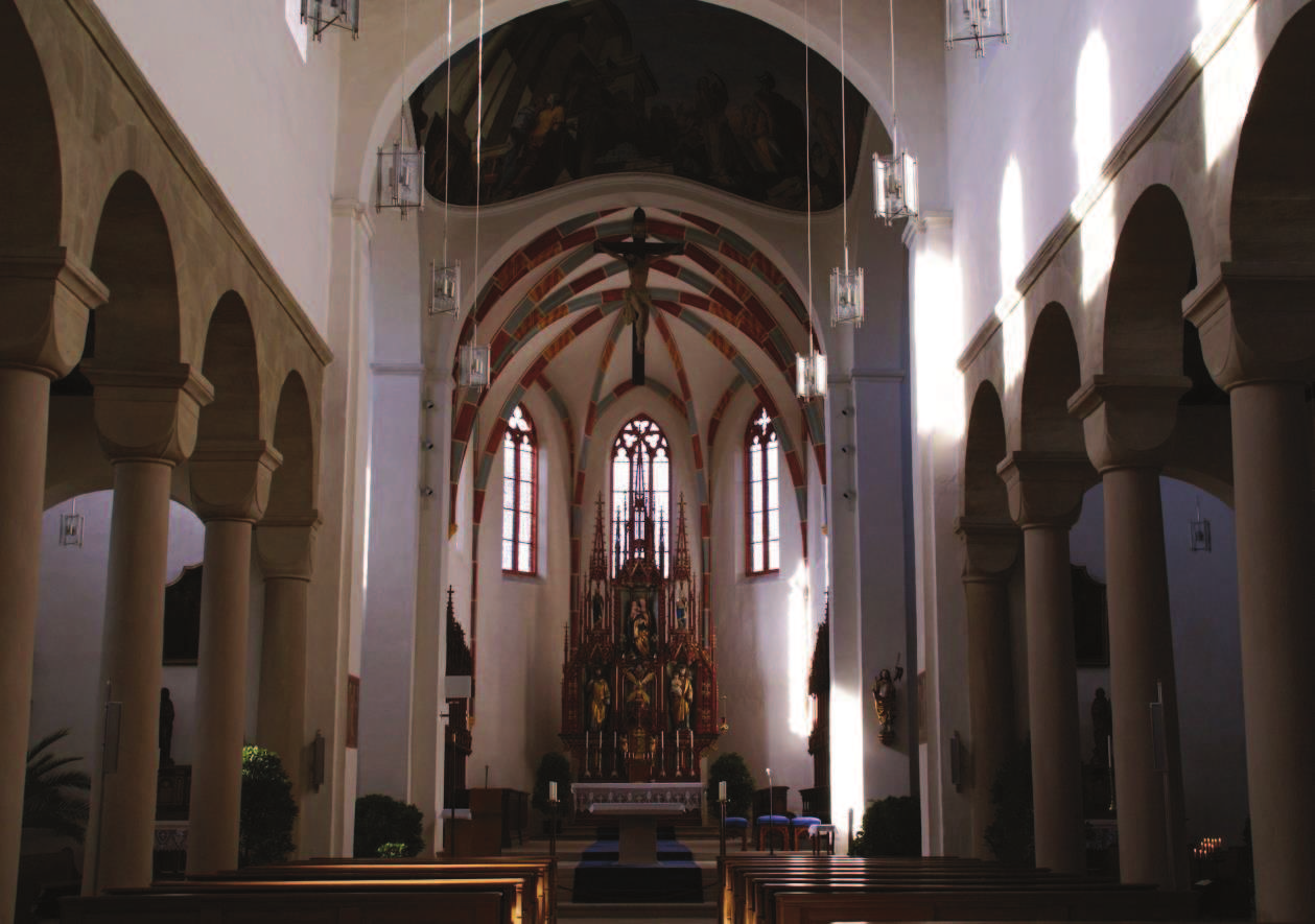 10. Interiér kostela sv.