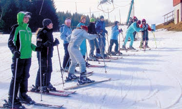 Lyžiarsky a snowboardový výcvik je garantovaný skúsenými odborníkmi z Katedry telesnej výchovy a