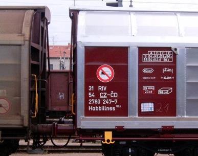 Označování nákladních vozů Označování nákladních vozidel je prováděno dle vyhlášky RIV, stejný systém je používán u všech zemí, které jsou členskými zeměmi UIC.