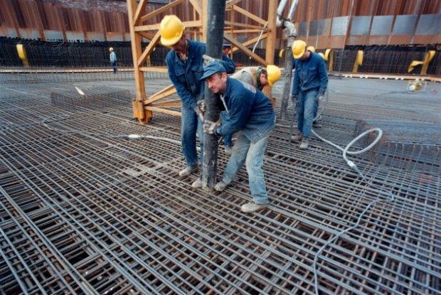 prefabrikovaných prvků jsou velmi závislé na tom, zda jsou stavební společnosti nositelé