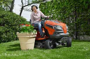 Pokud používáte svůj traktor častěji a to i po celý rok nebo pokud budete sekat větší plochy, oceníte naši řadu 300, což jsou výkonné, pohodlné a dobře vybavené traktory s praktickými