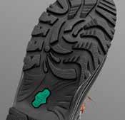 Na přední části boty se nachází zvláštní pryžová ochrana. Nazouvací pásek vzadu a na jazyku. Velikosti 36 47.