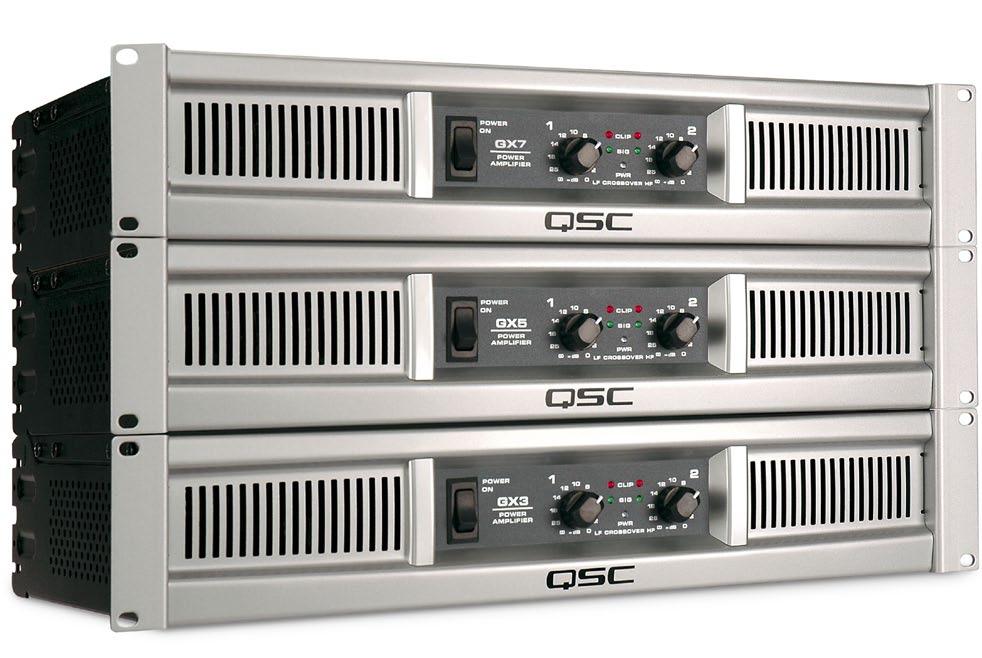 QSC zesilovače GX Zesilovače QSC řady GX jsou ideálním výrobkem pro aplikace, kde jsou požadavky na maximální výkon a mobilitu na jedné straně limitovány rozpočtovými možnostmi na straně druhé.