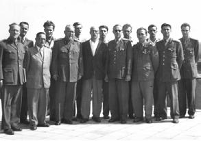 1951 a rozhodli se, že budou studovat na vojenské škole. K nim přibyli také frekventanti VIA. Vyučování obou skupin studentů bylo společné.