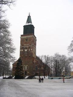 1.1.2.Turku a jeho univerzita Na jihozápadním pobřeží Finska najdete jedno z nejstarších měst této severské země. Univerzitní městečko Turku (šv. Åbo) je pátým největším městem (175 tis. Obyvatel).