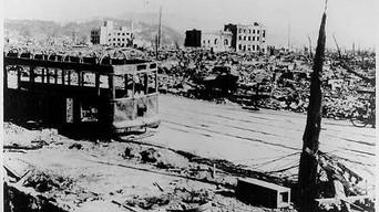 srpna 1945 jadernou bombu na japonské město
