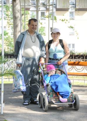 osoby s lehkým a středně těžkým stupněm mentálního postižení, popř. s přidruženým tělesným postižením osoby s těžkým a hlubokým stupněm mentálního postižení, popř.