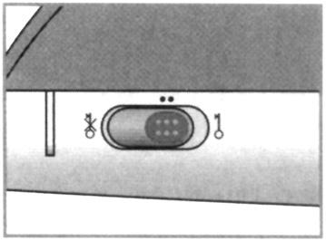 CELKOVÝ PŘEHLED Kontrolní panel na přední části DISPLEJ ukazuje čas, popřípadě stanici, či frekvenci i po dobu přehrávání Kontrolní panely na bocích přístroje TONE