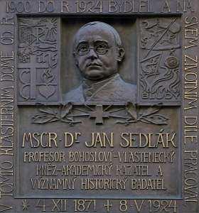 5. 1892 Založení jednoty sokolské v Židenicích + 8. 5. 1924 Jan Evangelista Sedlák kněz, profesor, historik + 8. 5. 1885 Pavel Křížkovský kněz, regenschori, hudební skladatel pamětní deska J. E. Sedláka + 8.