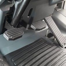Řízení motoru prostřednictvím kol se šikmým ozubením.