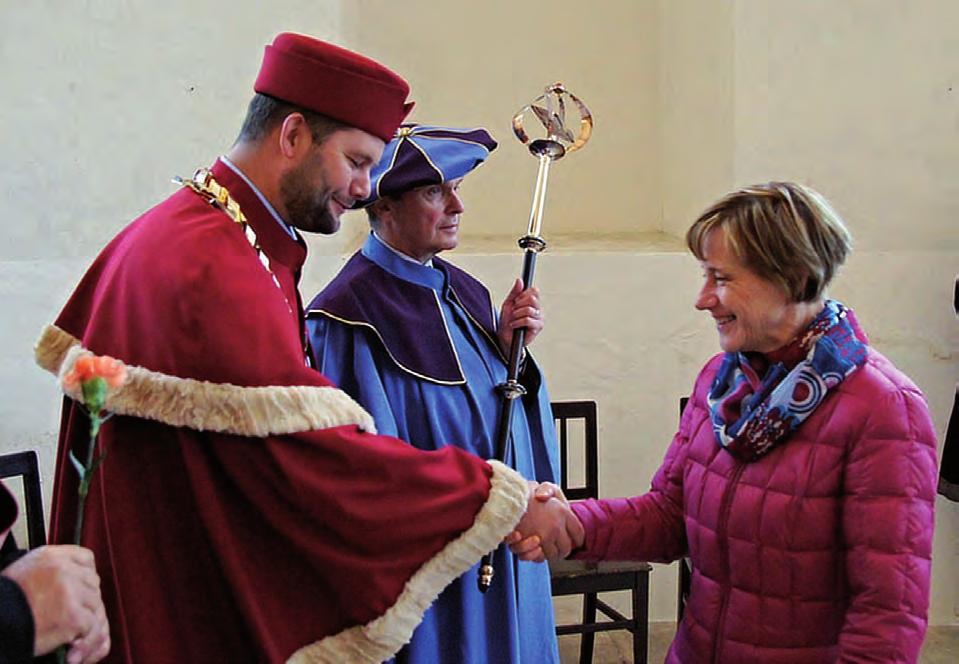 základních a mateřských škol). Pět mateřských škol, školní družiny a jeden školní klub jsou součástí základních škol.