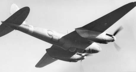 VERZE A VARIANTY Mosquito B.Mk.IV DK290 s pumovnicí upravenou pro přepravu dvou protilodních pum-min Highball.