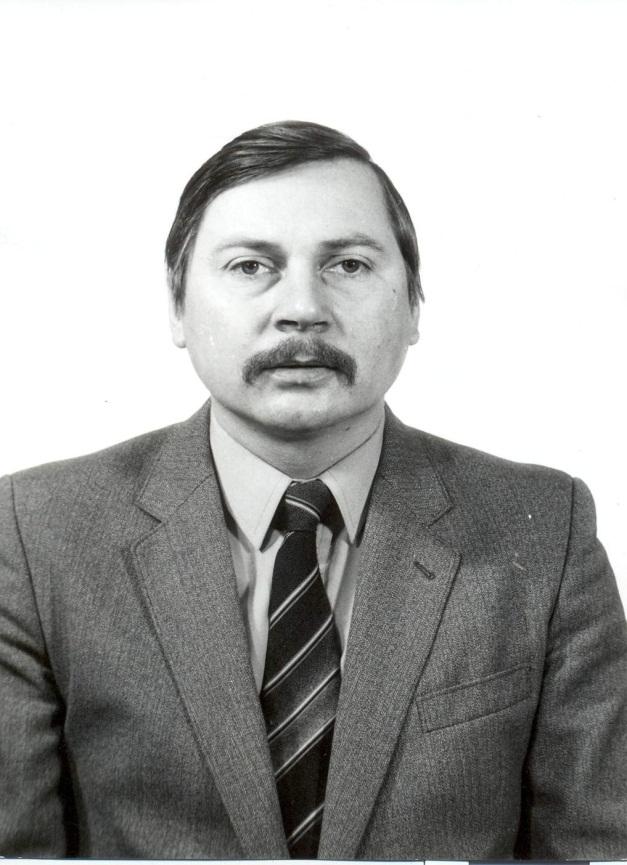 PHDR. FRANTIŠEK KALABIS. CSC. (NAR. 26. 6. 1948) Na katedře působil od 1. 1. 1981 do 1. 12. 1990.