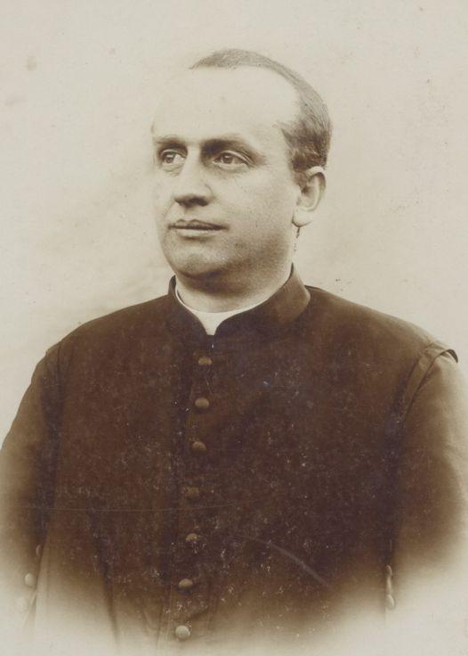 Významné osobnosti Blatenska Jan Pavel Hille Jan Pavel Hille ( 1861 1943 ), významný regionální historik, topograf, archivář, kronikář, fotograf amatér a člen řady spolků.