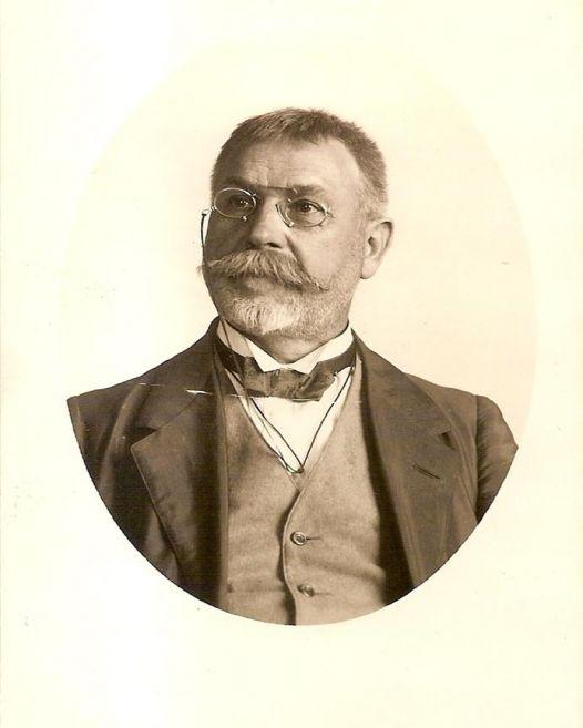 Významné osobnosti Blatenska Josef Siblík Josef Siblík (1863-1931) byl učitel, poté dlouholetý ředitel měšťanských škol i obchodní pokračovací školy v Blatné.