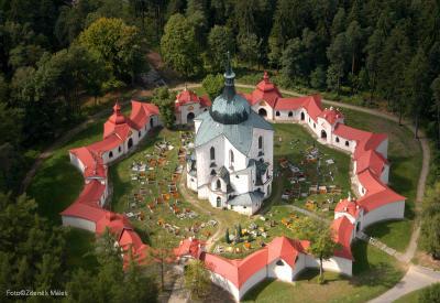 UNESCO mezinárodní spolupráce Česká republika přistoupila v roce 1991 k Úmluvě o ochraně světového kulturního a přírodního dědictví.
