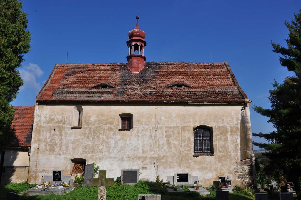 Hřbitovní kostel sv. Havla v Hrobčicích Pozdně románský, původně opevněný kostel na jihozápadním okraji Hrobčic byll vybudován ve druhé čtvrtině 13. století a barokně upraven v roce 1726.