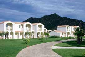 HOTEL CLUB SPIAGGE SAN PIETRO **** Lokalita: Castiadas San Pietro Vzdálenost od moře: 300 500 m Vzdálenost od letiště: 65 km Komplex se nachází na jihovýchodním pobřeží Sardinie, v oblasti s