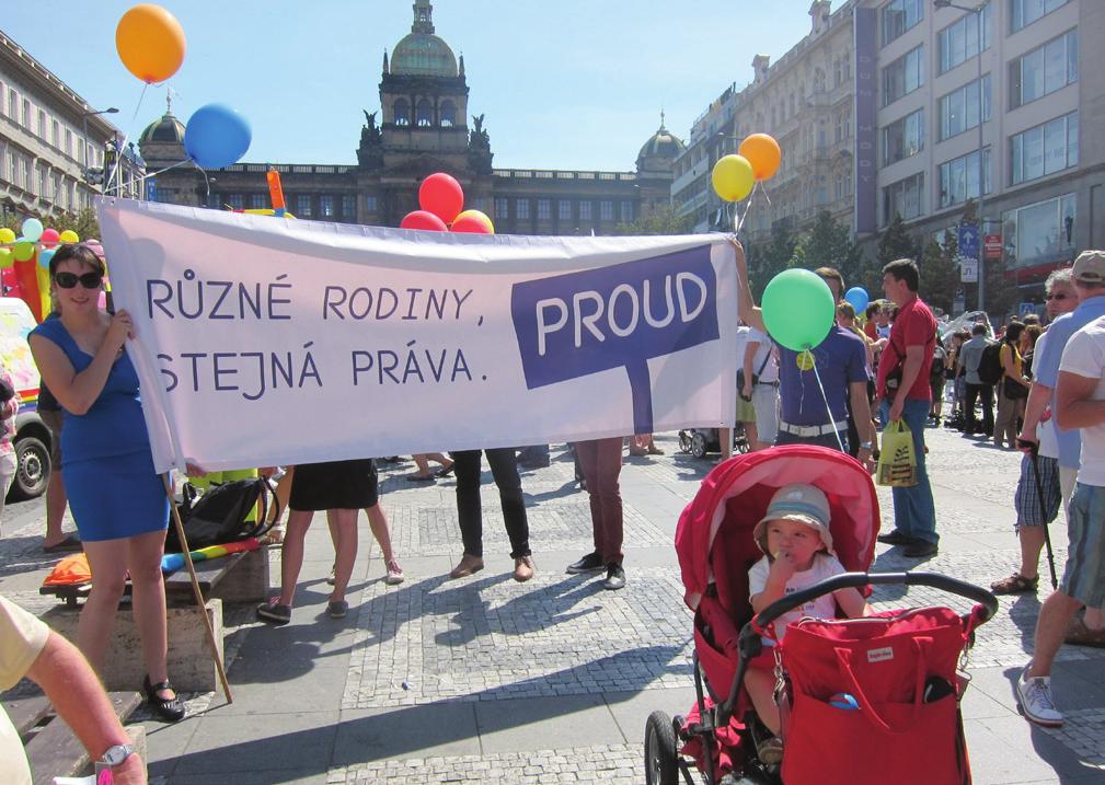 V rámci průvodu se rozhodl PROUD zviditelnit stejnopohlavní rodiny žijící v ČR.