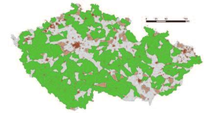 Půda a krajina VYHODNOCENÍ INDIKÁTORU Graf 1 Vývoj rozlohy ČR nefragmentované dopravou [%, km2], 2000, 2005 a 2010 km2 55 000 54 000 53 000 52 000 51 000 50 000 49 000 48 000 47 000 % 69 68 67 66 65