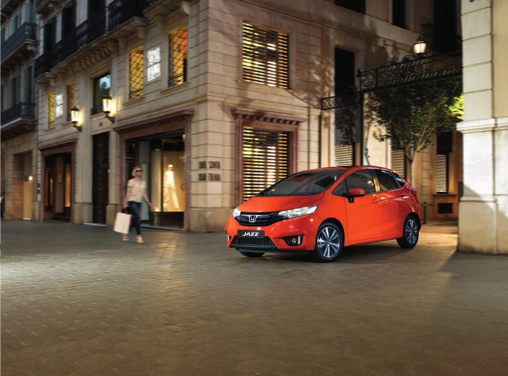 04 DESIGN EXTERIÉRU NEUVĚŘITELNÁ všestrannost Ve společnosti Honda jsme posedlí navrhováním vozidel, která usnadňují život a přesně to Honda Jazz dělá.