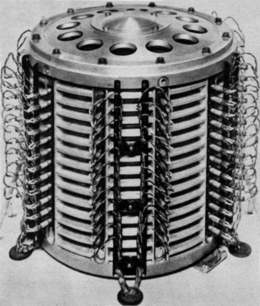 magnetická páska r. 1951 ukládání dat pro počítač UNIVAC I kotouč x kazeta magnetický buben poč. 50.