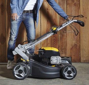 Hbitá sekačka s jednoduchou obsluhou má záběr 50 cm a motor Briggs & Stratton o max. výkonu 5,5 HP vybaveným el. startérem (systém INSTART).