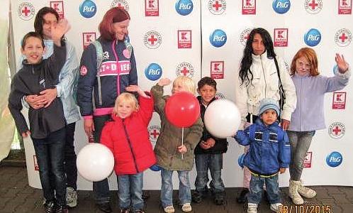 Z lásky k dětem Kampaň Z lásky k dětem, kterou organizoval Český červený kříž, Procter & Gamble a Kaufland, probíhala v České republice od 27. srpna do 7. října 2015.