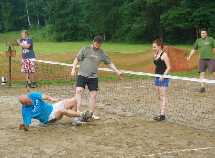 Brigáda - čištění místního koupaliště Brigáda - čištění místního koupaliště Turnaj v nohejbalu 25. 6. 2016 Uspořádal Milan Pacholík, člen našeho sboru, turnaj v nohejbalu.